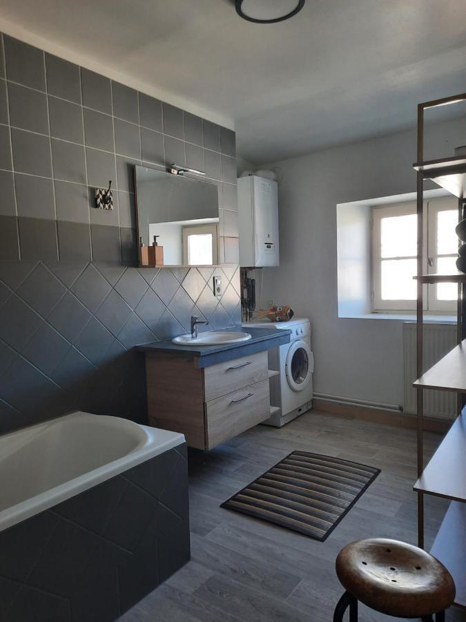 Duplex Place Du Marche Saint-Jean-dʼAngély Eksteriør billede